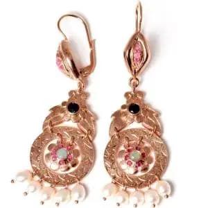 orecchini in argento, placcato oro rosa. Collezione museum shop