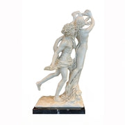 Statua di Apollo e Dafne: Riproduzione in marmo di Carrara dell'iconica scultura di Bernini.