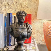 Statua dell'Imperatore Adriano in bronzo